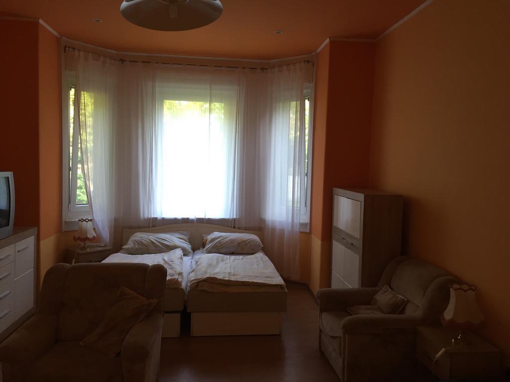 Palma Apartmanhaz Сиофок Екстериор снимка